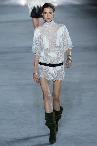 Look 44